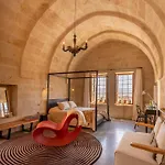 אורחן Serinn House
