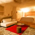 אורחן Serinn House אורגופ