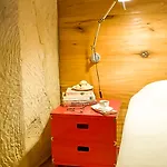 אורחן Serinn House אורגופ