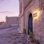 Serinn House 3* אורגופ