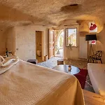 Serinn House 3*