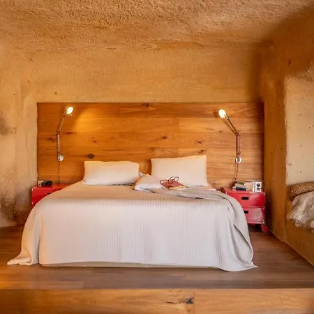 イン セリン ハウス ウルギュップ