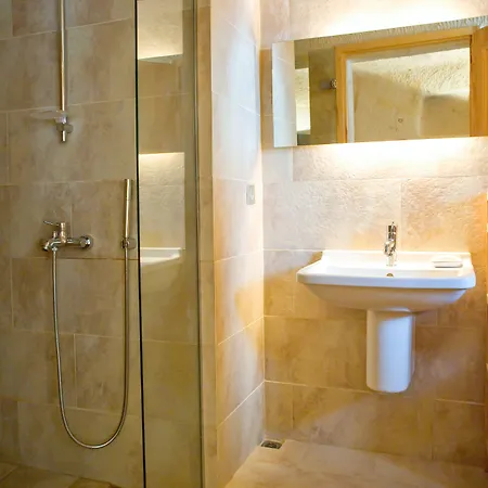 セリン ハウス ウルギュップ