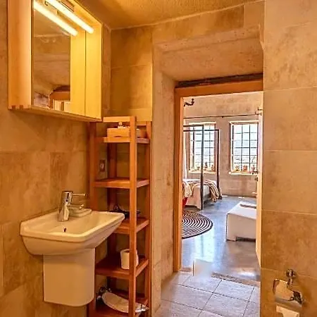 Serinn House 3*