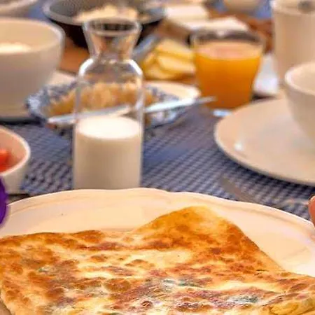 Serinn House 3*