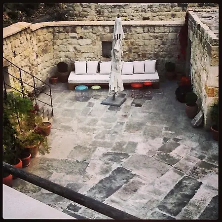 Han/Misafirhane Serinn House
