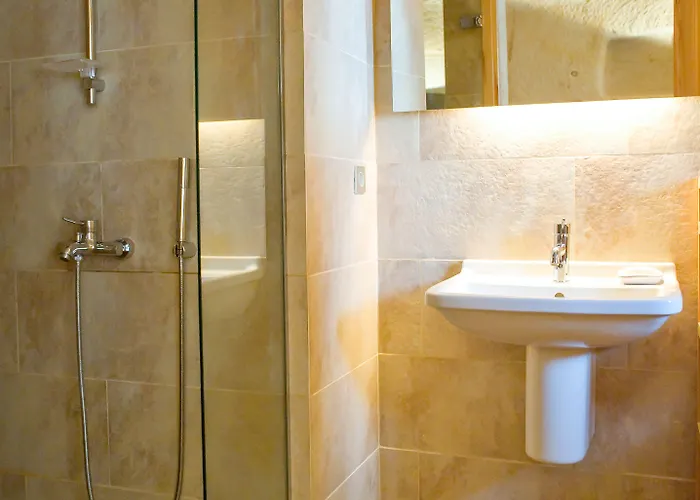 Serinn House Ουργκούπ