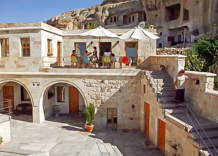 Πανδοχείο Serinn House